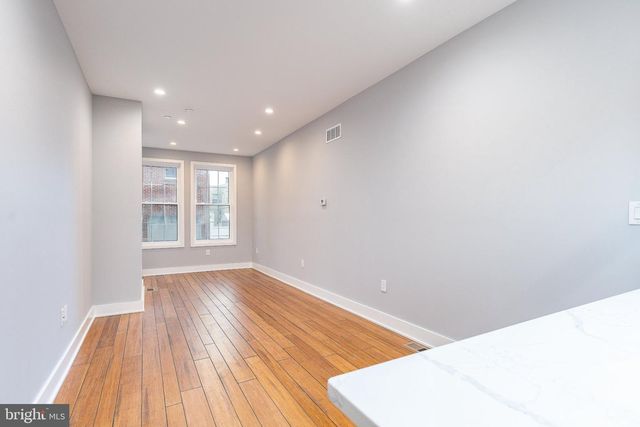 2821 LIVINGSTON ST, Philadelphia, PA 19134