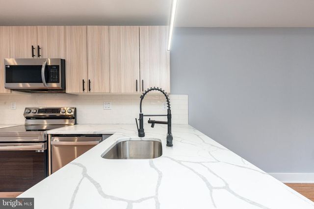 2821 LIVINGSTON ST, Philadelphia, PA 19134