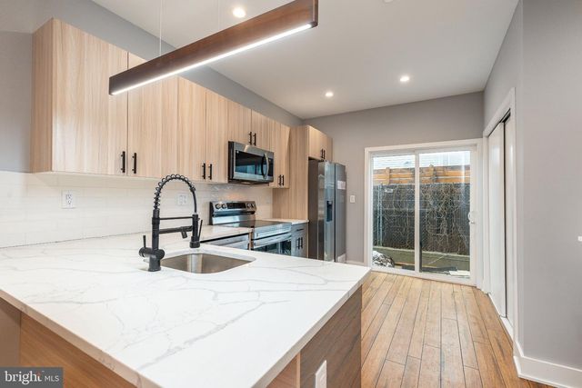 2821 LIVINGSTON ST, Philadelphia, PA 19134