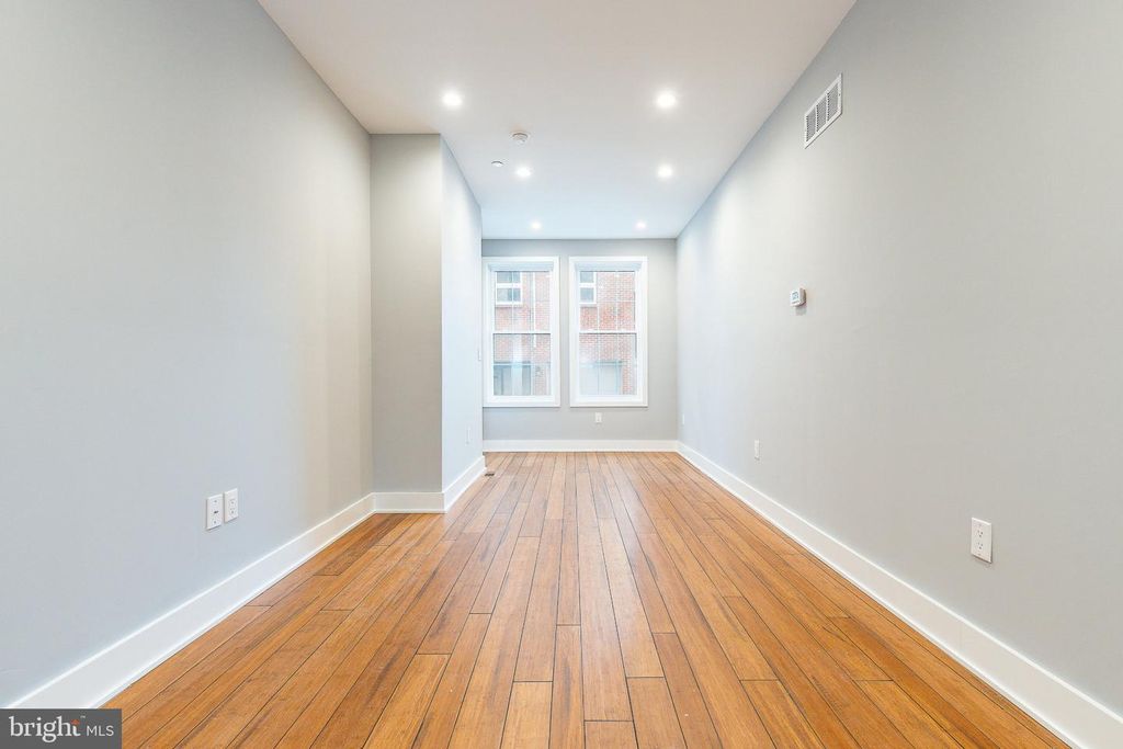 2821 LIVINGSTON ST, PHILADELPHIA, PA 19134 — photo 4