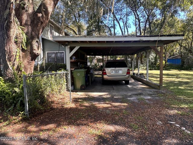 2211 ST JOHNS Avenue, Palatka, FL 32177