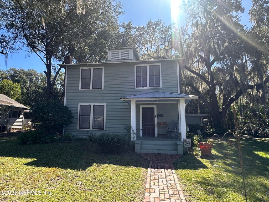 2211 ST JOHNS Avenue, Palatka, FL 32177