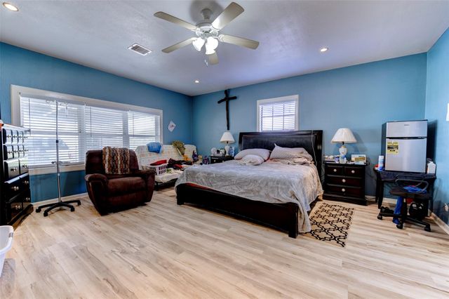 834 County Road 408, El Campo, TX 77437