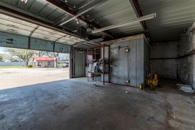 834 County Road 408, El Campo, TX 77437