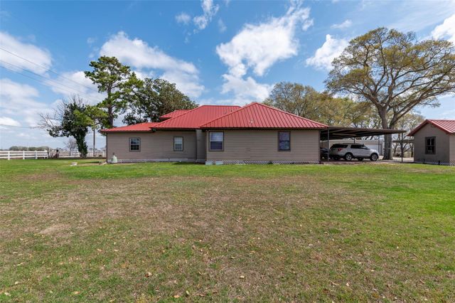 834 County Road 408, El Campo, TX 77437