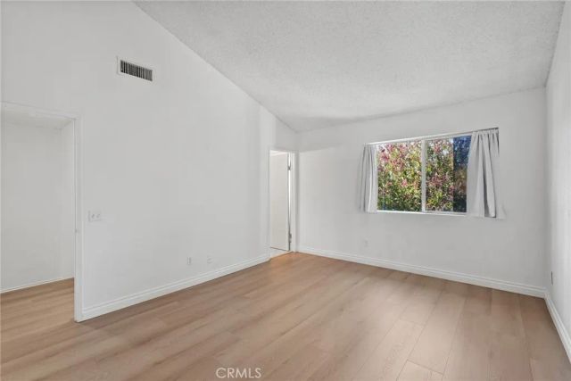 15735 Nordhoff Street 19, North Hills, CA 91343