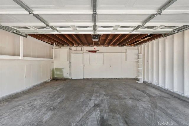15735 Nordhoff Street 19, North Hills, CA 91343