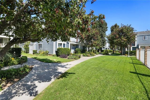 15735 Nordhoff Street 19, North Hills, CA 91343