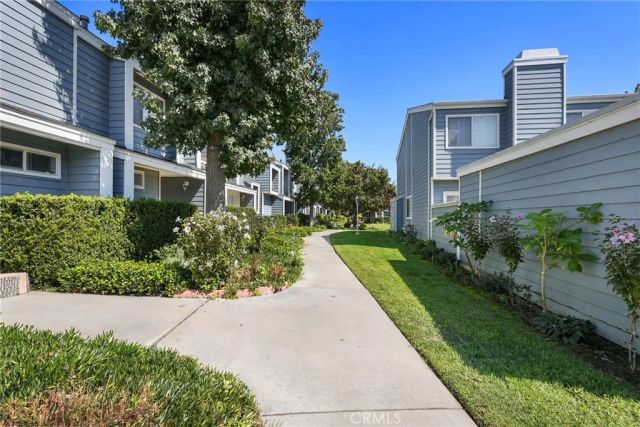 15735 Nordhoff Street 19, North Hills, CA 91343