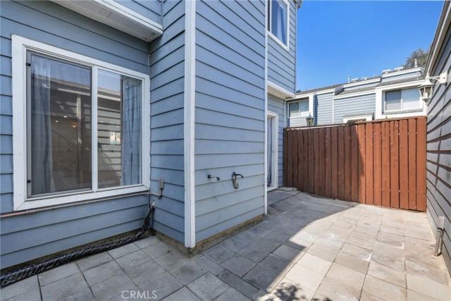 15735 Nordhoff Street 19, North Hills, CA 91343