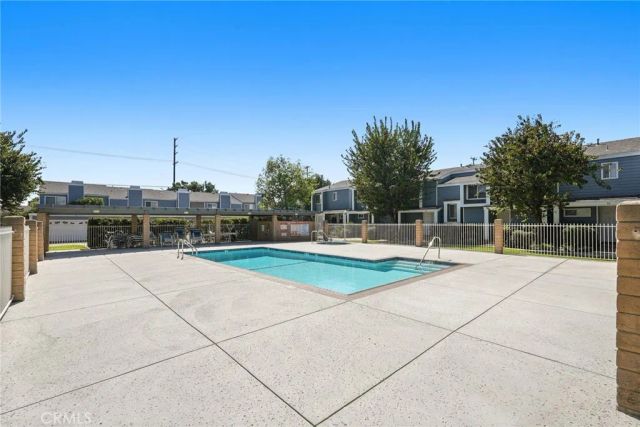 15735 Nordhoff Street 19, North Hills, CA 91343
