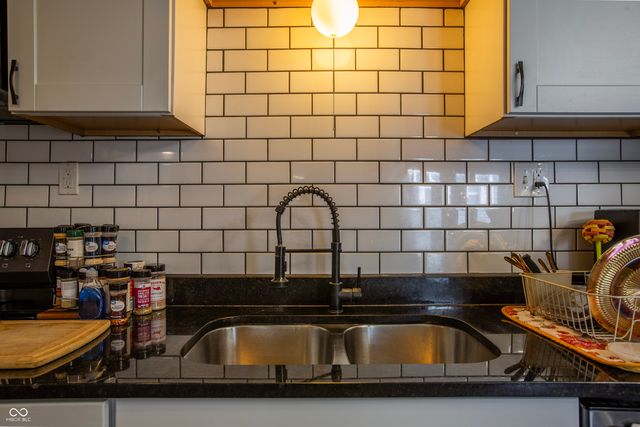 826 E Pleasant Run Parkway North Drive, Indianapolis, IN 46203