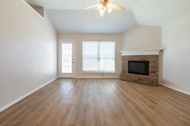 959 Heather Street, Burleson, TX 76028