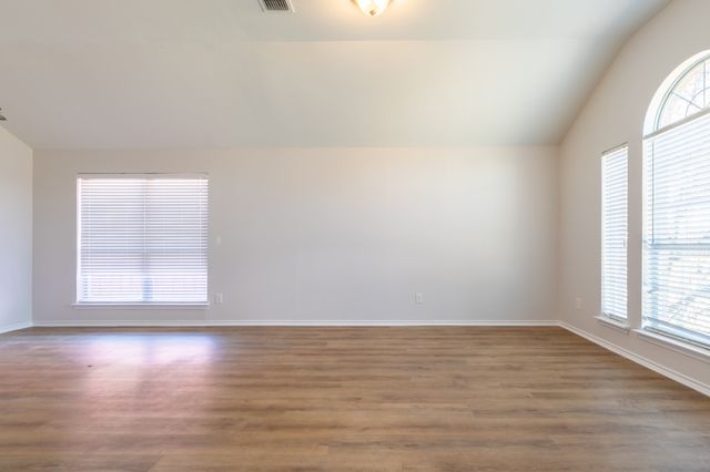 959 Heather Street, Burleson, TX 76028