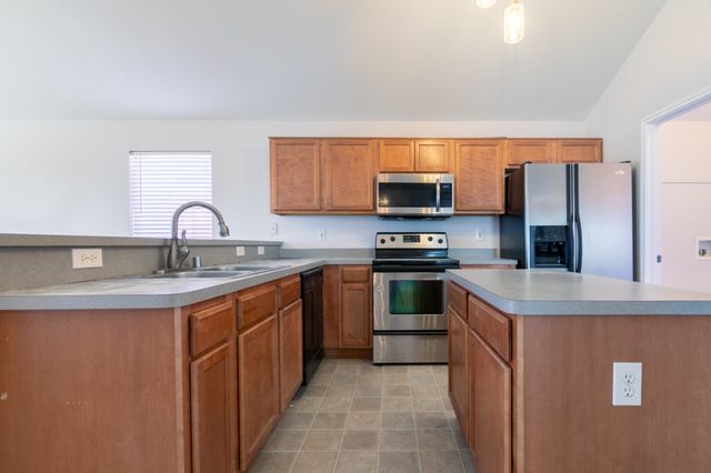 959 Heather Street, Burleson, TX 76028