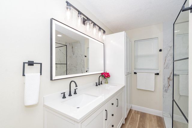 1318 Meadow Lark Street, Deer Park, TX 77536