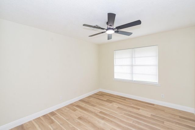 1318 Meadow Lark Street, Deer Park, TX 77536