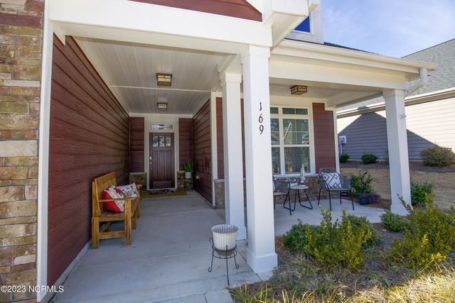 169 Holly Springs Court, Southern Pines, NC 28387