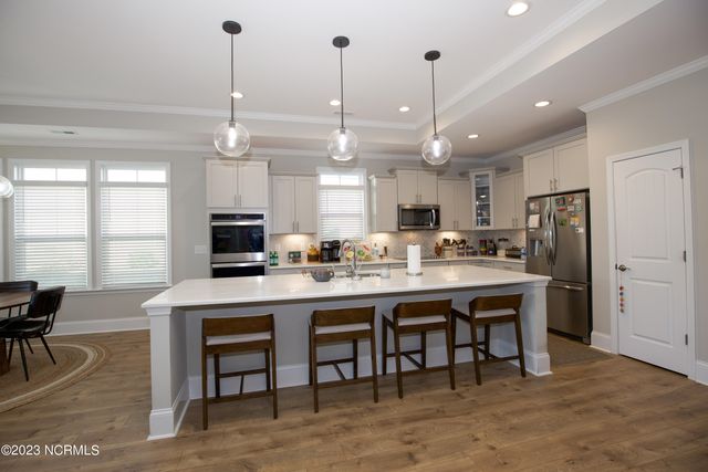 169 Holly Springs Court, Southern Pines, NC 28387