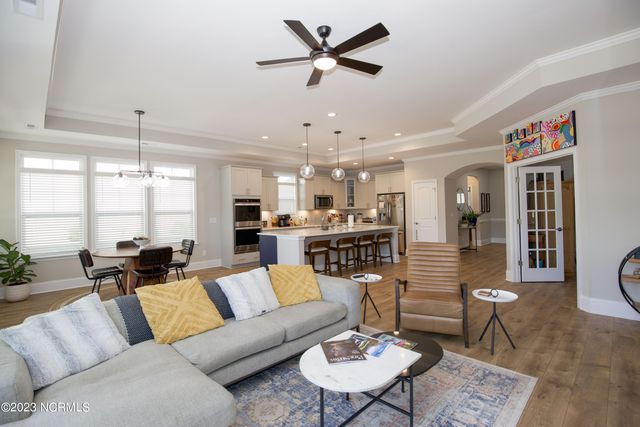 169 Holly Springs Court, Southern Pines, NC 28387