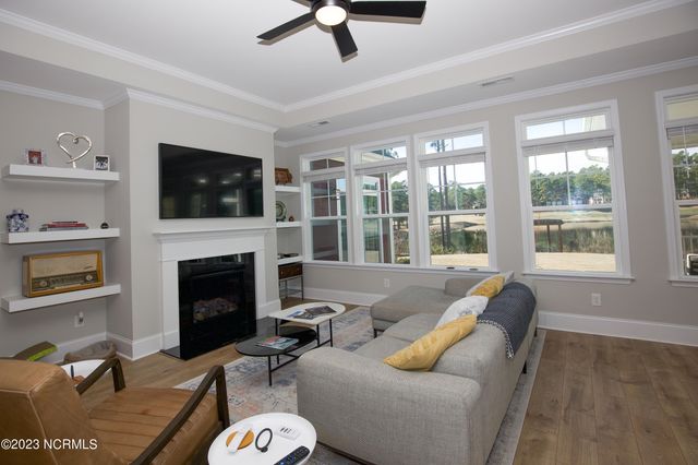 169 Holly Springs Court, Southern Pines, NC 28387