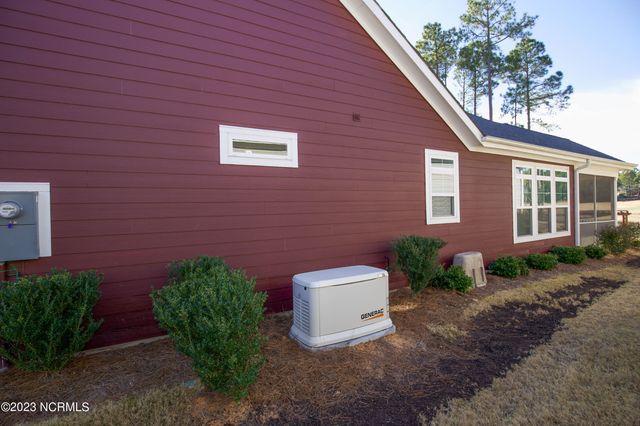 169 Holly Springs Court, Southern Pines, NC 28387