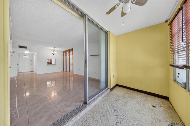 8101 N Sunrise Lakes Drive N 112, Sunrise, FL 33322