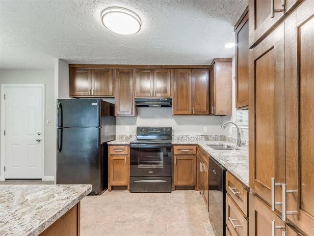 306 S Mercedes Drive, Norman, OK 73069
