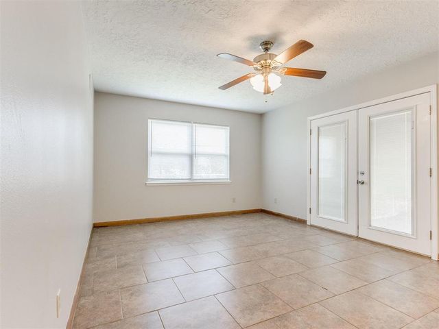 306 S Mercedes Drive, Norman, OK 73069