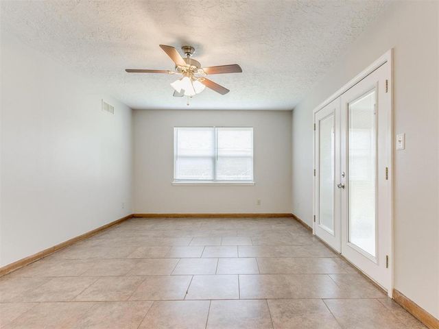 306 S Mercedes Drive, Norman, OK 73069