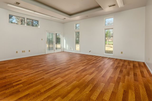1004 S Taylor Drive, Carbondale, IL 62901