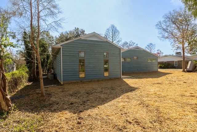 1004 S Taylor Drive, Carbondale, IL 62901