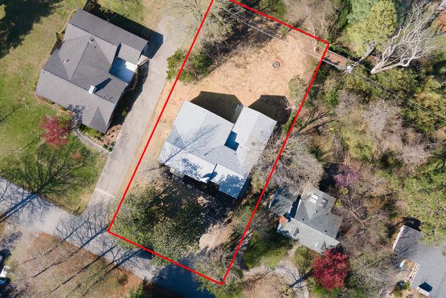 1004 S Taylor Drive, Carbondale, IL 62901