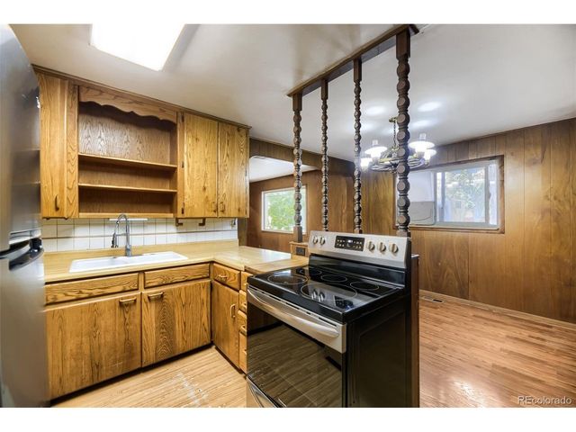 1521 Ruth Dr, Thornton, CO 80229