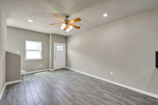 11756 White Cedar Street, Willis, TX 77318