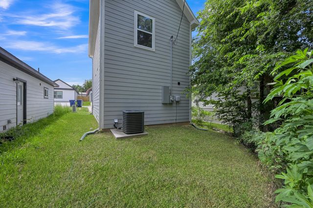 11756 White Cedar Street, Willis, TX 77318