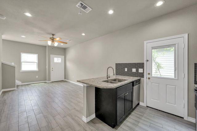 11756 White Cedar Street, Willis, TX 77318