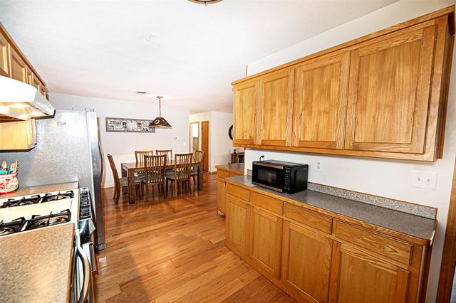 220 Tanglewood Street, Bowie, TX 76230