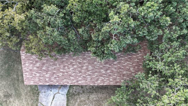 220 Tanglewood Street, Bowie, TX 76230