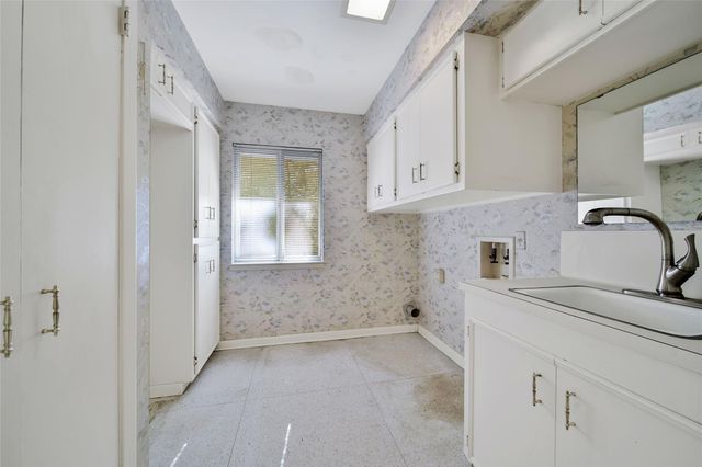 11931 Arbordale Lane, Bunker Hill Village, TX 77024