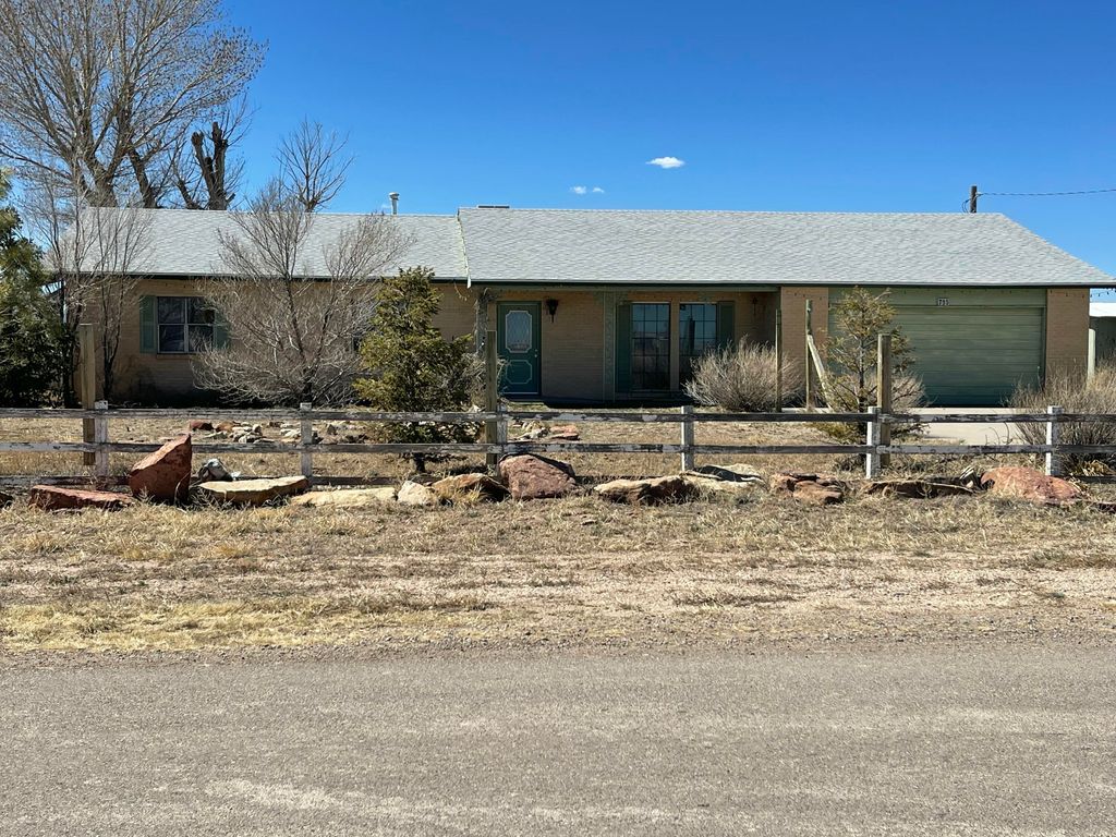 715 N Walker Street, Estancia, NM 87016
