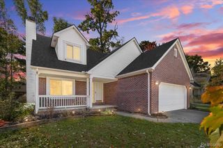 2875 Regency Drive, Lake Orion, MI 48359