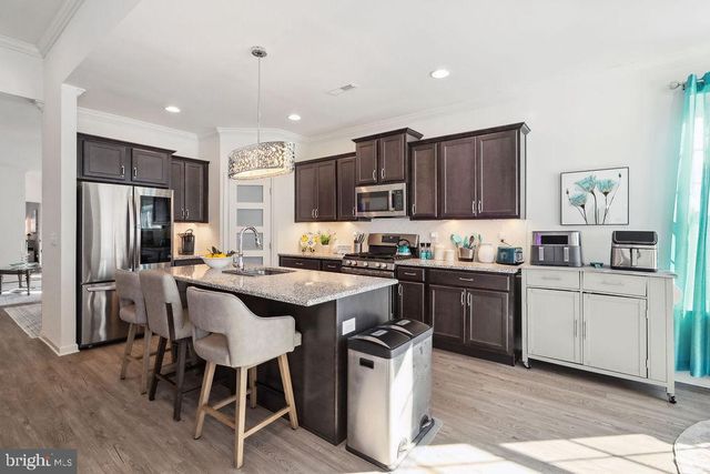 3785 DORCHESTER DR, Williamstown, NJ 08094