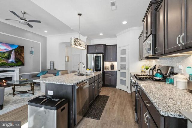 3785 DORCHESTER DR, Williamstown, NJ 08094