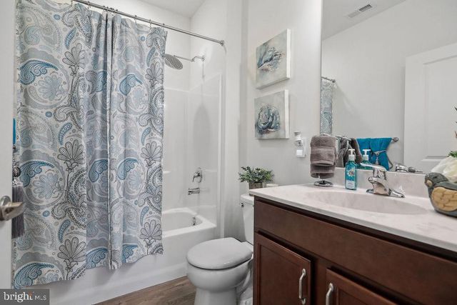 3785 DORCHESTER DR, Williamstown, NJ 08094