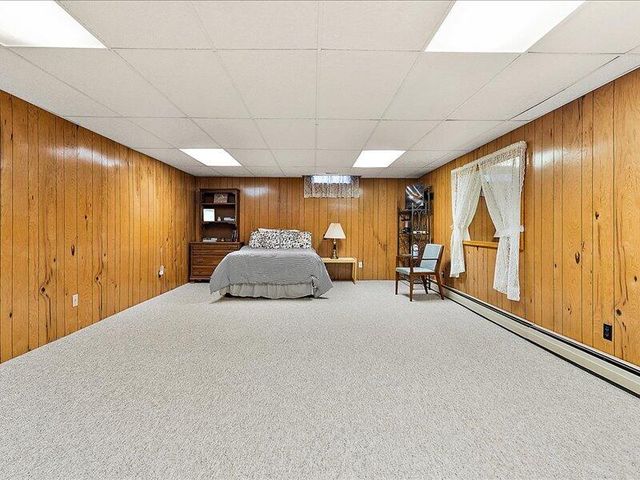 728 N Stewart Avenue, Fremont, MI 49412