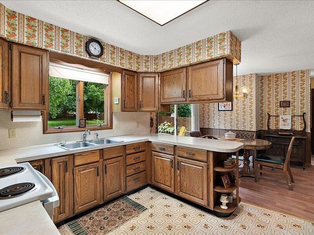 728 N Stewart Avenue, Fremont, MI 49412