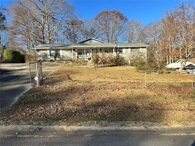 5886 S Bear Drive, Douglasville, GA 30135