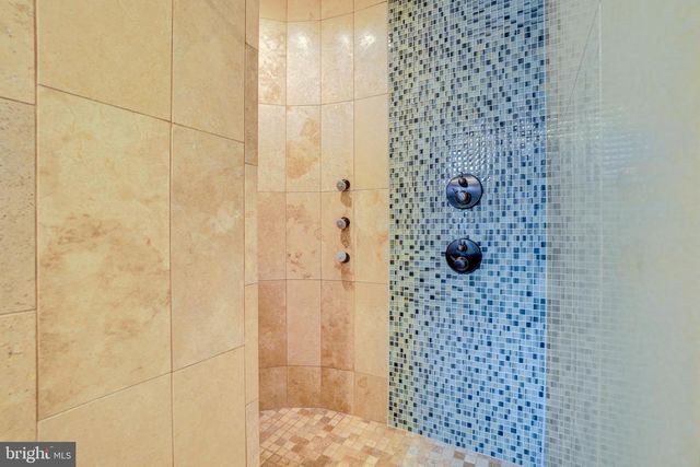 4201 MILITARY RD NW, Washington, DC 20015