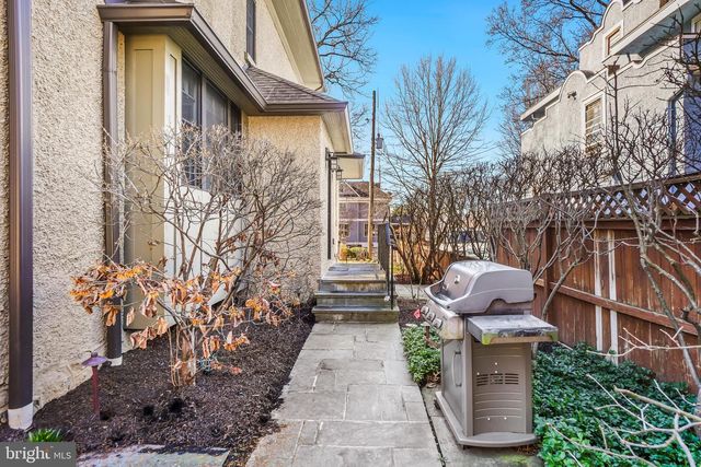 4201 MILITARY RD NW, Washington, DC 20015